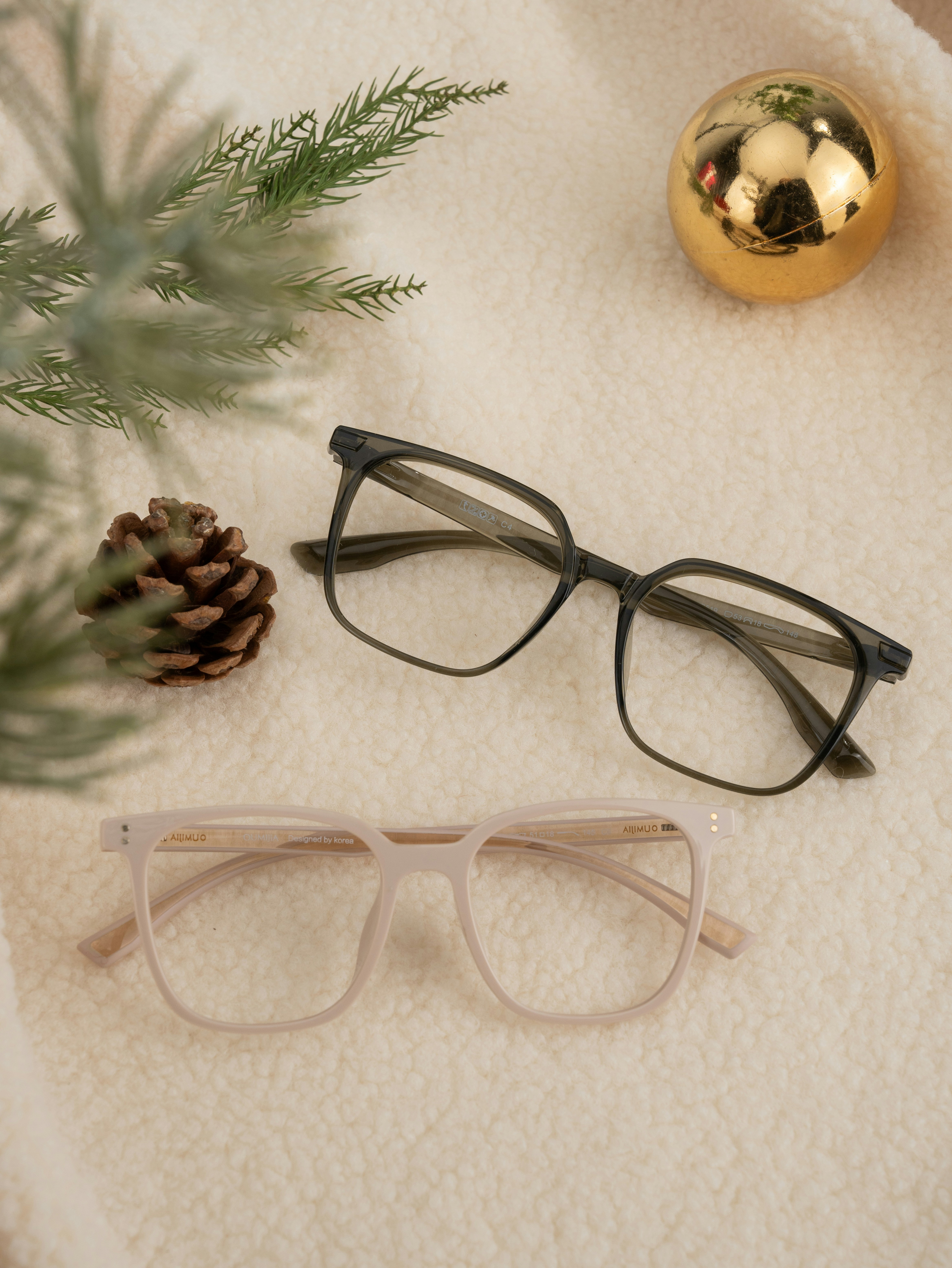 Unique Optometry - Happy Holidays